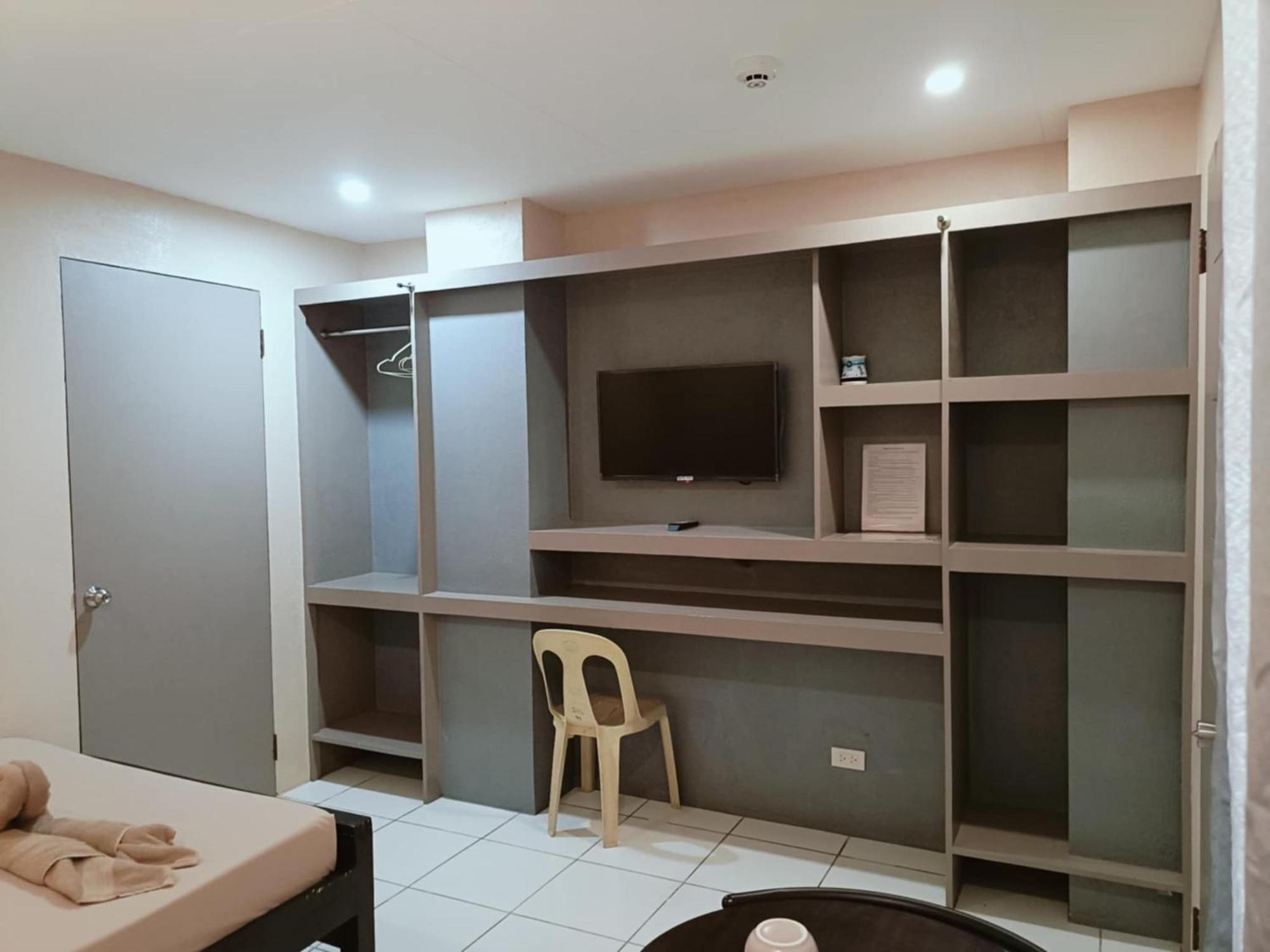 Claytown Pension House Dumaguete City Eksteriør billede