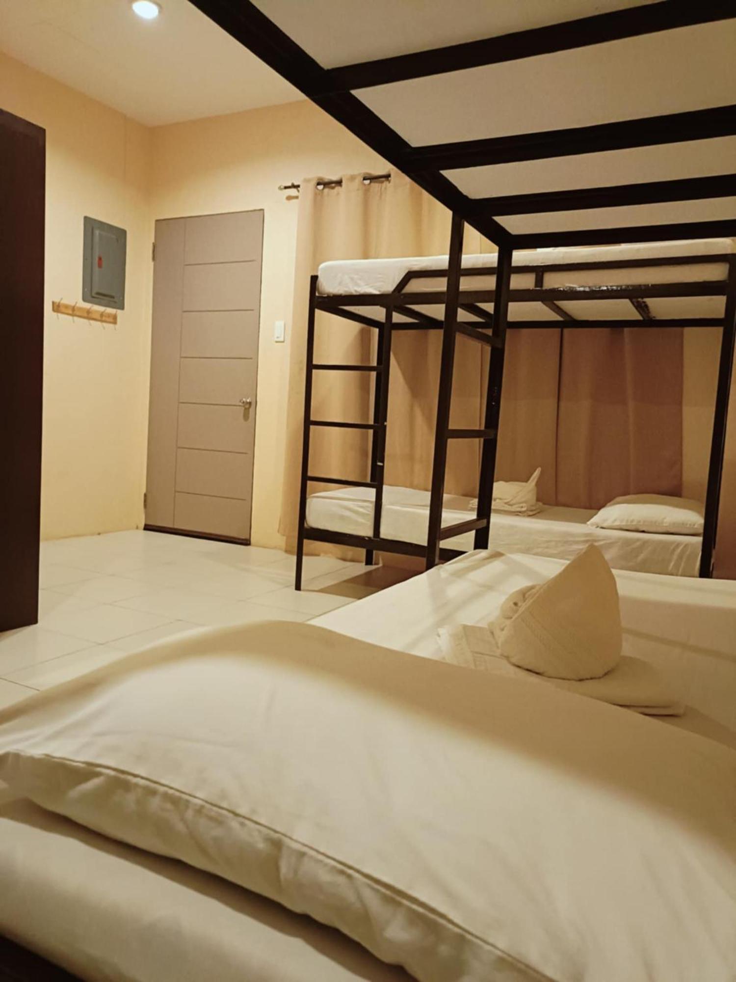 Claytown Pension House Dumaguete City Eksteriør billede