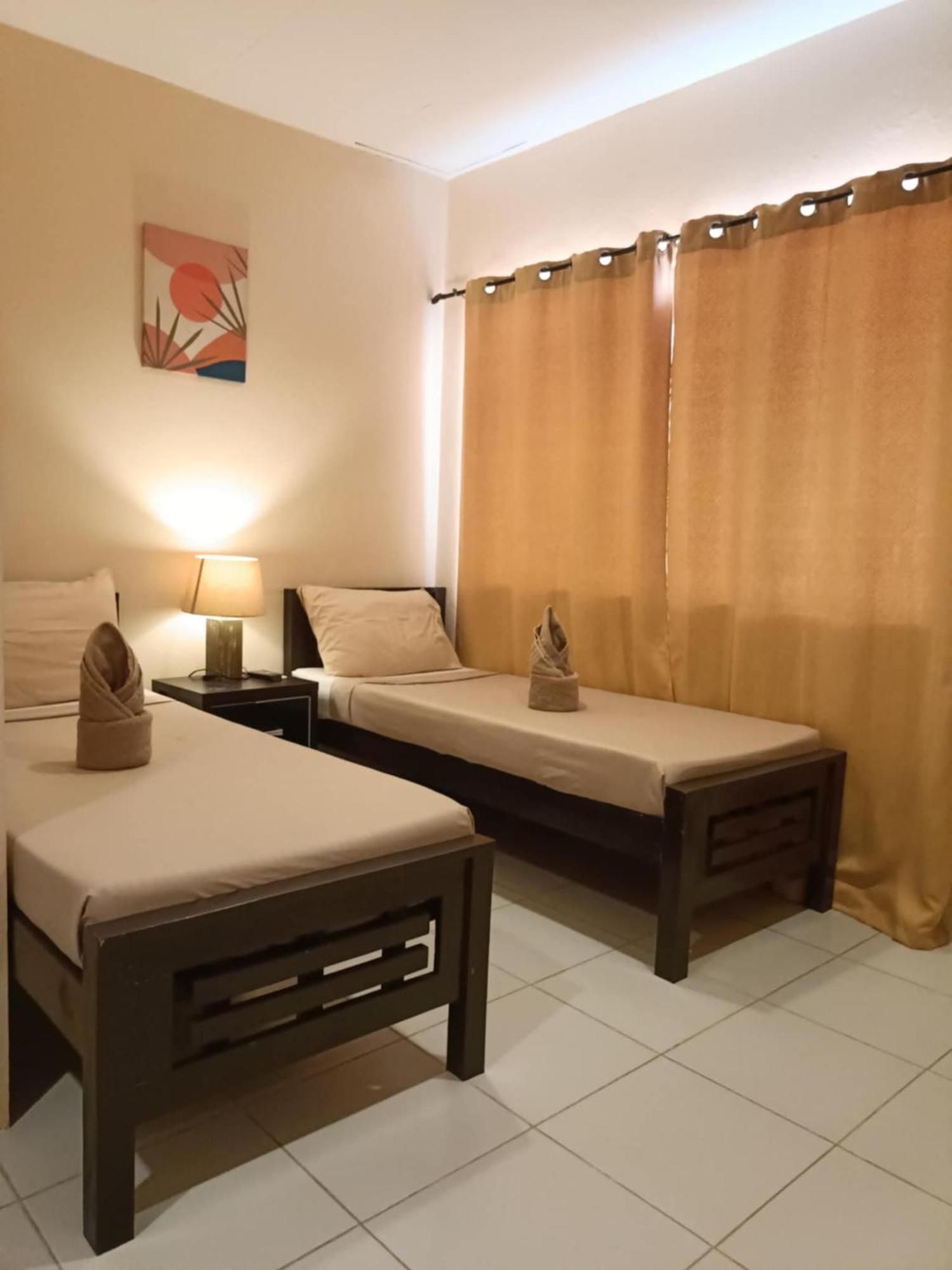Claytown Pension House Dumaguete City Eksteriør billede